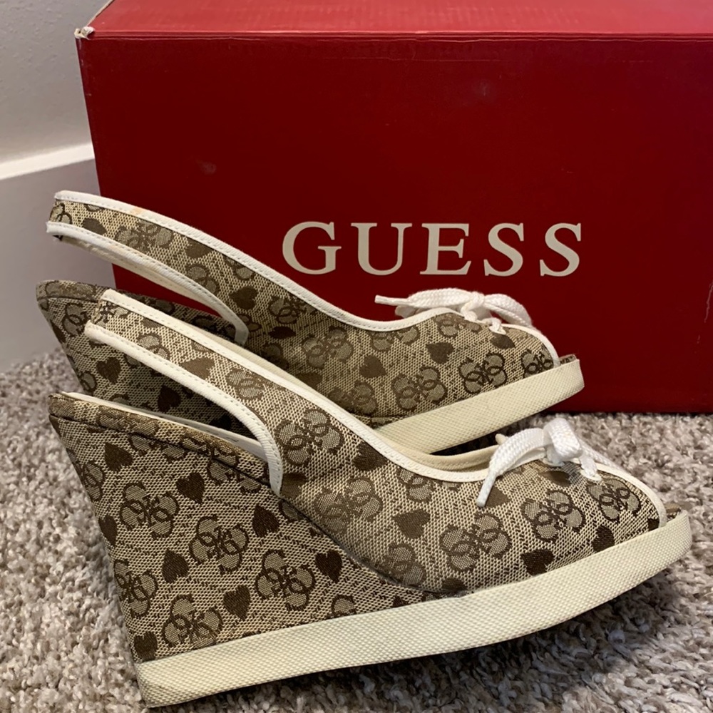 Super cute and comfy Guess wedges